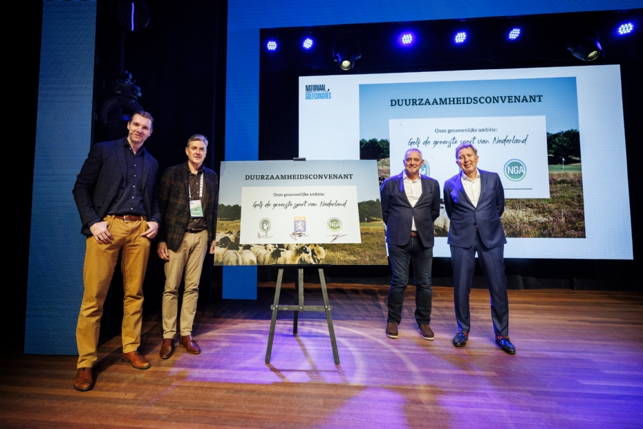 Jannes Landkroon (NGA), Paul Wesel (NVG), Jan van Merwijk (NGF) and keynote speaker Jan Rotmans. (Photo Koert van As)