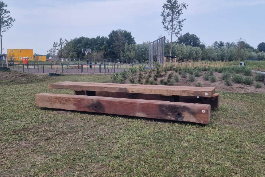 Recycled mooring posts in the municipality of Best