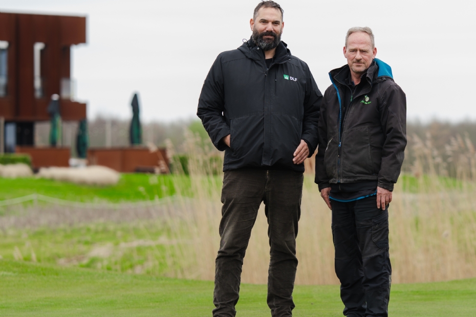 Erik Dolstra of DLF and Kees IJsselstein of AHA de Man.